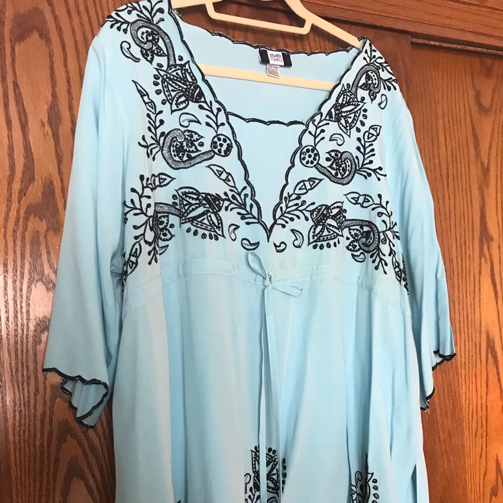 Tiffany blue skirt and blouse, 26/28, runs smaller